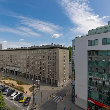 Stylish Downtown By Renters Διαμέρισμα