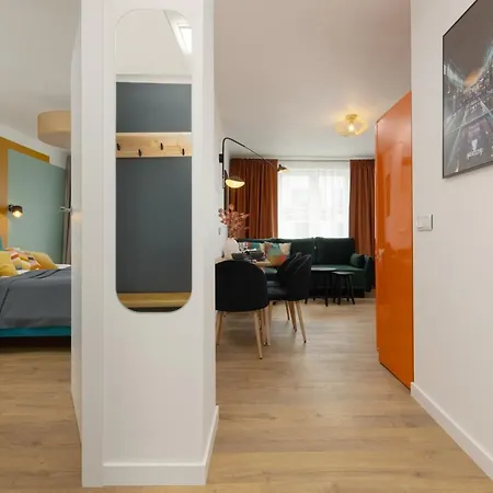 Stylish Downtown By Renters *