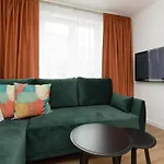 Stylish Downtown By Renters 바르샤바